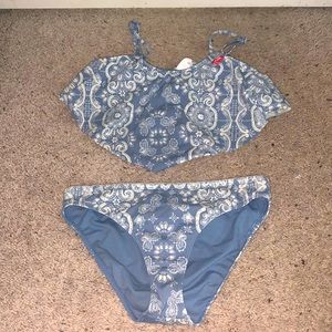 GIRLS ROXY SWIMSUIT NEVER WORN